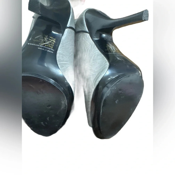 GREY AND BLACK BUTTON HEEL SHOE’S/BOOTIES - Picture 5 of 5